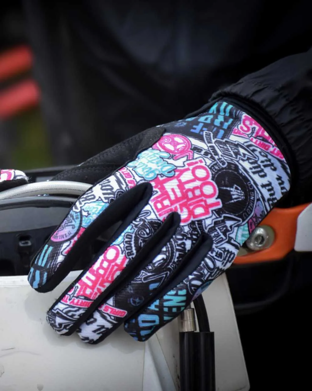 Graffiti MX Gloves